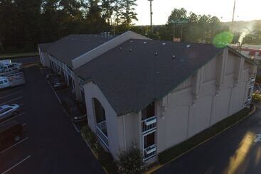 ホテル West Bank Inn