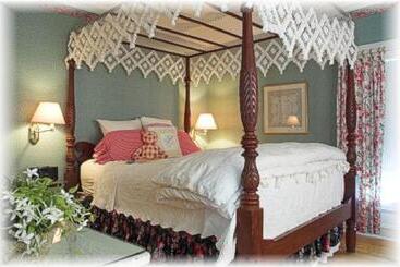 Отель White Lace Inn