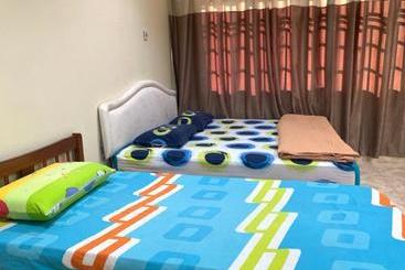 בית מלון כפרי Rivermoon Kuantan