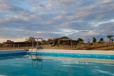 هتل Mana Star Lounge