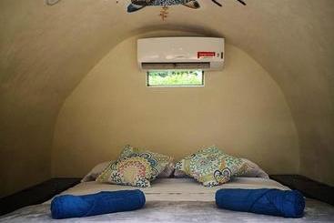 پانسیون Koru Village Uvita Hostel