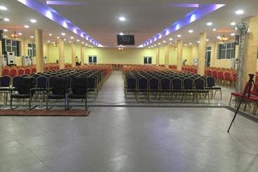 هتل Manuex Place