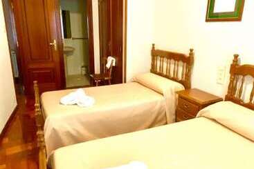 펜션 Hostal Cristina