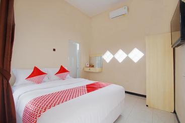 酒店 Oyo 3026 Nurul Family Residence