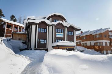 فندق Oyo 70684 Gulmarg Inn