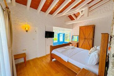 هتل Stone Garden Tas