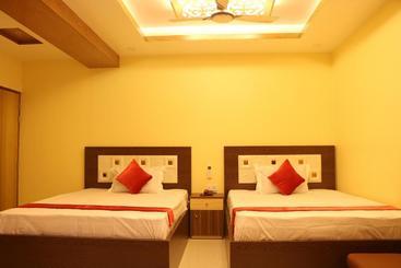 هتل Amir S Residense