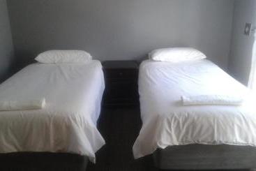 پانسیون Onesi Guest House