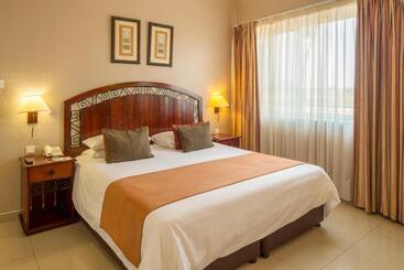 酒店 Bulawayo Rainbow