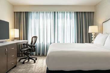 فندق Embassy Suites By Hilton Philadelphia Valley Forge