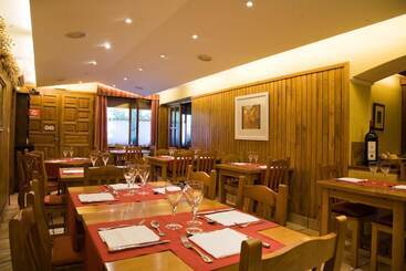 호텔 Hostal Salazar
