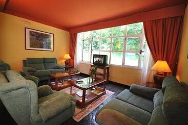 هتل روستایی Vega Del Sella