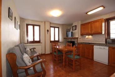 هتل Hostal Y Apartamento Seixes