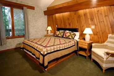 호텔 Wrens Nest Village Inn