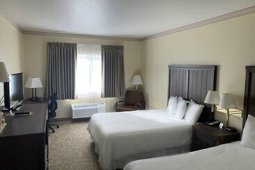 בית מלון כפרי Yellowstone Lodge