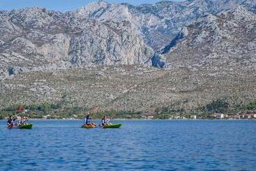 Apartments Ante 1306