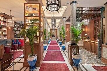 Boutique Hotel H10 Villa de La Reina