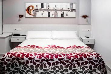 مسافرخانه Albero