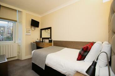 ホテル Ambassador