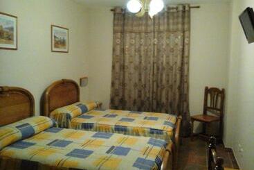 Отель Hostal Piñera