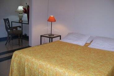 Отель Kekoldi Garden