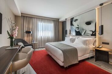 هتل NH Collection Madrid Suecia