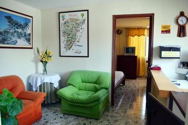 旅馆 La Villa De Montenegro