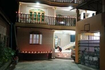 Hotel Chandras Residency