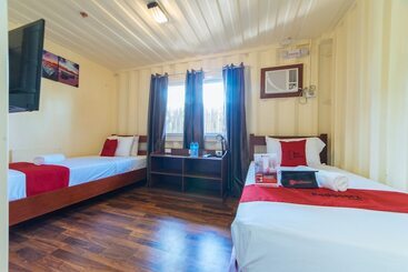 בית מלון כפרי Reddoorz Plus Near Puerto Princesa City Hall