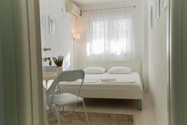 فندق صغير Guesthouse Aurora