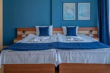 فندق Queen Nelly