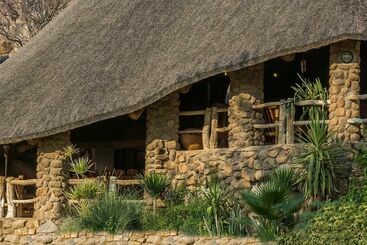 호텔 Ondundu Lodge