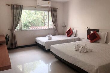 酒店 Vientiane Chaleunxay Center