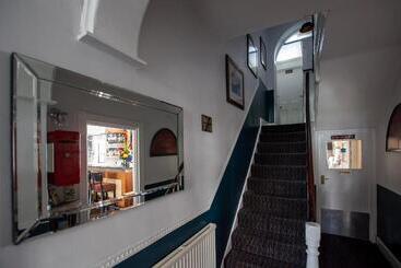 New Steine Hotel   B&b