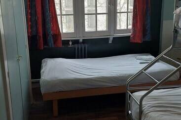 هتل Strand Continental   Hostel