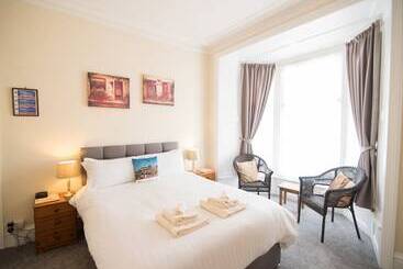 Отель The Europa