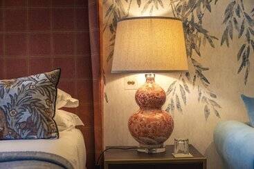 Отель The Raeburn