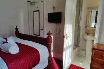 ホテル Wentworth House   Free Parking