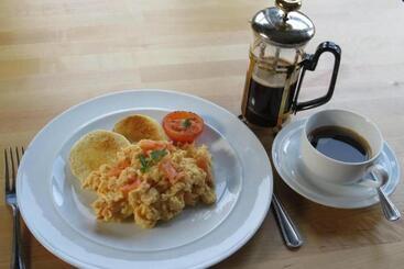 Отель West End Guest House