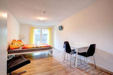 מלון דירות Anstatthotel Hochdorf   Self Check In