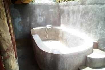 هتل Mophy  Budget  Safari  Lagoon  Camp