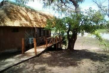 هتل Mophy  Budget  Safari  Lagoon  Camp