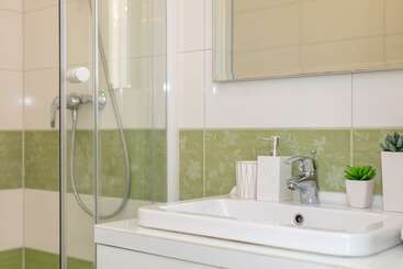 شقق خاصة سياحية Spacious Beachfront Apartments Tanita