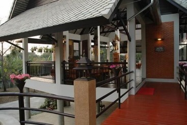 בית מלון כפרי Phaya Inn