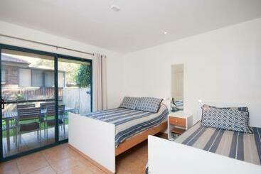 Жильё для туристов Messines Street, Starfish Lodge, Unit 1, 1a