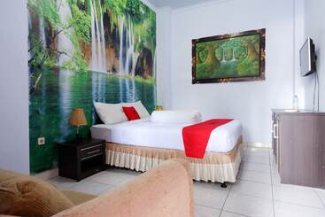 펜션 Reddoorz Near Mayura Park Lombok