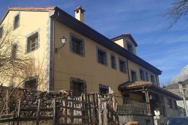 Albergue El Caseron De Fuentes Carrionas