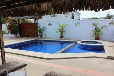 مبيت وإفطار Casa Aventura