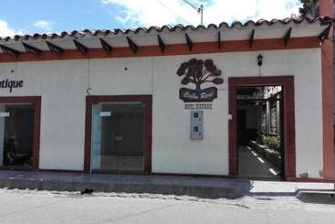 هتل Boutique Ceiba Real