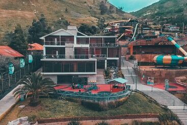 استراحتگاه Parque Acuático Planeta Azul